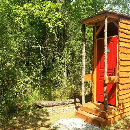 Magnifique En Rondins Avec Ou Sans Et Tipis En Plaine Nature Environnement Ressourcant Au Calme Vue Imprenable Lascaux Non Disponible Juillet Et Aout