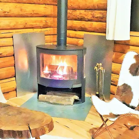 Grand Tipis Confortable Et En Rondin Du Grand Peuch Lascaux En Périgord Casa di campagna *