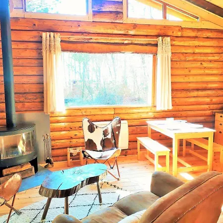 Grand Tipis Confortable Et En Rondin Du Grand Peuch Lascaux En Périgord Casa di campagna