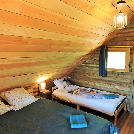 Grand Tipis Confortable Et En Rondin Du Grand Peuch Lascaux En Périgord