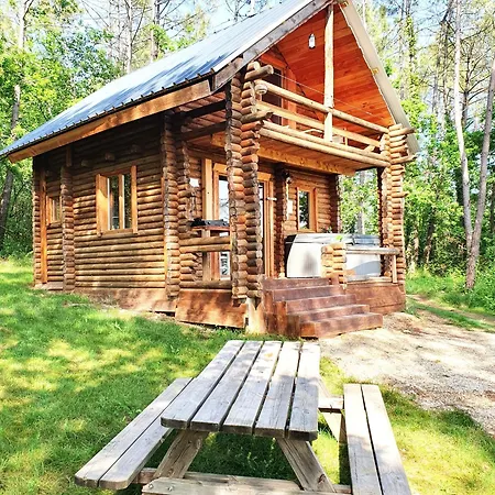 Grand Tipis Confortable Et En Rondin Du Grand Peuch Lascaux En Périgord